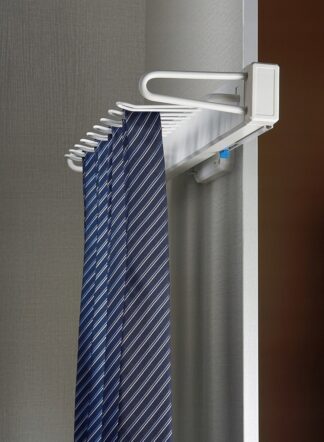 Wieszak wysuwny na krawaty -biały